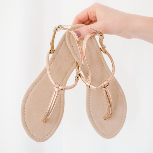LC Lauren Conrad Shoes - NWT LC Lauren Conrad Basic Knot Gold Sandals